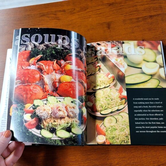 McCormick & Schmick's Seafood Restaurant Cookbook 2nd Edition with Disc - Picture 4 of 7